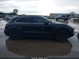 PORSCHE MACAN TURBO WP1AF2A54HLB62022 снимка