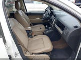 JEEP COMPASS LATITUDE 1C4NJDEB6ED827134 снимка