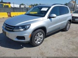 VOLKSWAGEN TIGUAN 2.0T/2.0T S WVGAV7AX5HK016877 снимка
