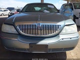 LINCOLN TOWN CAR SIGNATURE 1LNHM81V36Y620928 снимка