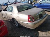 LINCOLN TOWN CAR SIGNATURE 1LNFM82WXWY618589 fotografie