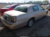 LINCOLN TOWN CAR SIGNATURE 1LNFM82WXWY618589 снимка