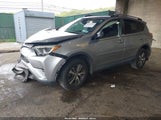 TOYOTA RAV4 XLE JTMRFREV4JD249233 снимка