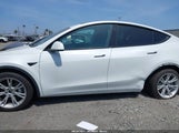 TESLA MODEL Y LONG RANGE DUAL MOTOR ALL-WHEEL DRIVE 7SAYGDEE1NF368676 photo