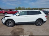 VOLKSWAGEN TIGUAN 2.0T SE/2.0T SE R-LINE BLACK/2.0T SEL 3VV2B7AX9LM103539 photo