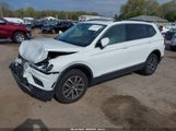 VOLKSWAGEN TIGUAN 2.0T SE/2.0T SE R-LINE BLACK/2.0T SEL 3VV2B7AX9LM103539 photo
