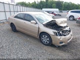 TOYOTA CAMRY LE 4T1BF3EK5AU042687 снимка