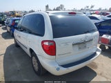 CHRYSLER TOWN & COUNTRY 1A4GJ45R97B126697 photo