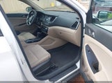 HYUNDAI TUCSON SE KM8J23A49HU580043 снимка