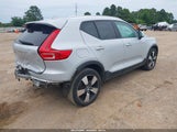 VOLVO XC40 T4 MOMENTUM YV4AC2HKXM2464627 photo