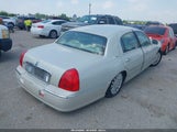 LINCOLN TOWN CAR SIGNATURE 1LNHM81W34Y686997 снимка