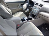 TOYOTA CAMRY LE 4T1BE46K17U679723 снимка