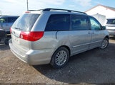 TOYOTA SIENNA LIMITED 5TDZK22C58S221834 photo