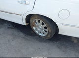 LINCOLN TOWN CAR 2LNBL8CV6BX758446 снимка
