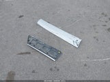 BUICK ENVISION FWD ESSENCE LRBFXCSA0KD088555 снимка