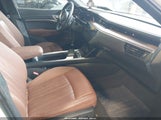 AUDI E-TRON PREMIUM PLUS WA1LAAGE4KB023803 снимка