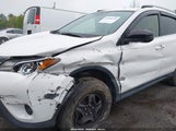 TOYOTA RAV4 LE JTMZFREV4FJ054614 снимка