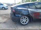 TESLA MODEL Y LONG RANGE DUAL MOTOR ALL-WHEEL DRIVE 7SAYGDEE3RA253127 fotografie