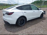 TESLA MODEL Y LONG RANGE DUAL MOTOR ALL-WHEEL DRIVE 5YJYGDEE0MF144777 снимка