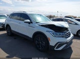 VOLKSWAGEN TIGUAN 2.0T SE/2.0T WOLFSBURG EDITION 3VV3B7AXXRM101084 снимка