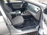 HYUNDAI ELANTRA VALUE EDITION 5NPD84LF2JH351465 снимка
