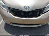 TOYOTA SIENNA XLE V6 8 PASSENGER 5TDYK3DC9DS284749 photo