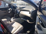 NISSAN ROGUE SPORT SL JN1BJ1CR5HW101326 снимка