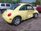 VOLKSWAGEN NEW BEETLE GLS 3VWCA21C4YM414855 снимка