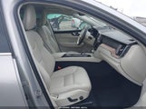 VOLVO XC60 B5 MOMENTUM YV4L12RK0N1997610 fotografie