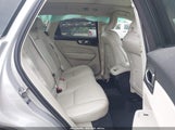 VOLVO XC60 B5 MOMENTUM YV4L12RK0N1997610 fotografie