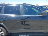 JEEP CHEROKEE LATITUDE PLUS FWD 1C4PJLLB9KD248110 photo
