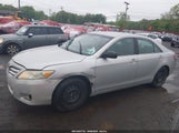 TOYOTA CAMRY LE 4T1BF3EK2AU084590 снимка