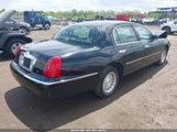 LINCOLN TOWN CAR EXECUTIVE 1LNHM81W21Y703011 photo