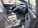 TOYOTA PRIUS THREE JTDKN3DU2D1695784 снимка