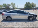 HYUNDAI SONATA SE 5NPE24AF2HH520712 снимка