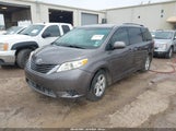 TOYOTA SIENNA LE V6 8 PASSENGER 5TDKK3DC8CS180967 снимка