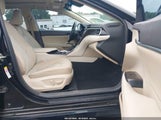 TOYOTA CAMRY XLE 4T1B11HK4JU002695 photo