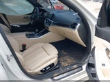 BMW 330I 3MW5R1J06L8B07836 снимка