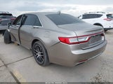 Lincoln Continental Standard 1LN6L9PK9L5602346 photo