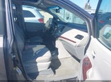 TOYOTA SIENNA XLE V6 5TDYK3DC9BS133603 снимка