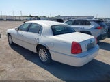 LINCOLN TOWN CAR SIGNATURE 1LNHM82W03Y614572 photo