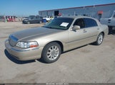 LINCOLN TOWN CAR SIGNATURE LIMITED 1LNHM82V26Y628467 снимка