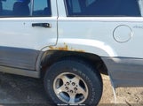 JEEP GRAND CHEROKEE LAREDO 1J4GZ58S8WC372369 photo