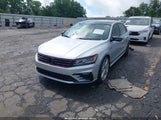 VOLKSWAGEN PASSAT 3.6L V6 GT 1VWJM7A3XJC051142 fotografie