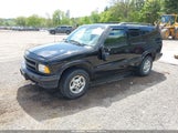 CHEVROLET BLAZER LS 1GNDT13W3V2261379 снимка
