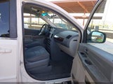 CHRYSLER TOWN & COUNTRY NEW LX 2A4RR2D1XAR330208 photo