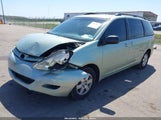 TOYOTA SIENNA LE 5TDKK4CC3AS295805 снимка