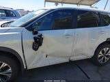 NISSAN ROGUE SV FWD 5N1BT3BA7PC759286 fotografie