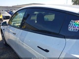 TESLA MODEL Y LONG RANGE DUAL MOTOR ALL-WHEEL DRIVE 7SAYGDEE5NF504369 снимка