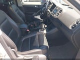 VOLKSWAGEN TIGUAN S/SE/SEL WVGAV75N19W504095 снимка